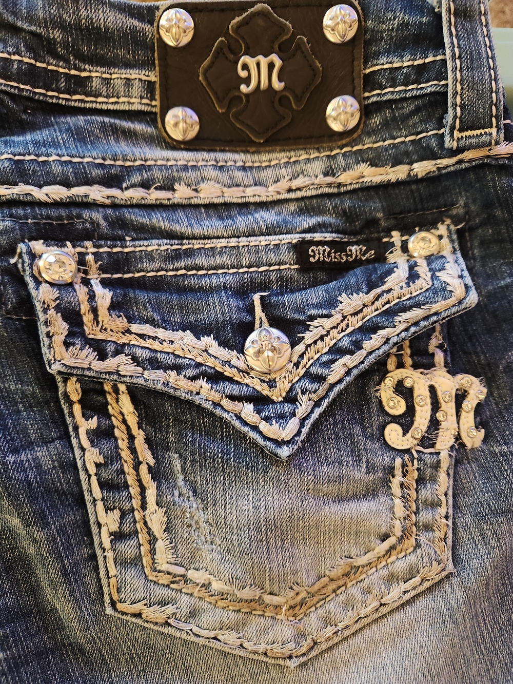 Miss Me Women's Distressed Blue Embroidered Jeans